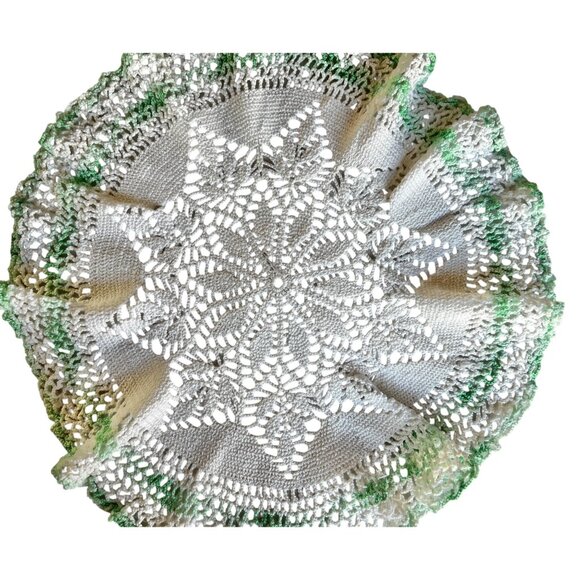 Handmade 18" Green White Crochet Doily Granny Core Cotton Cottage French Country - Picture 2 of 7